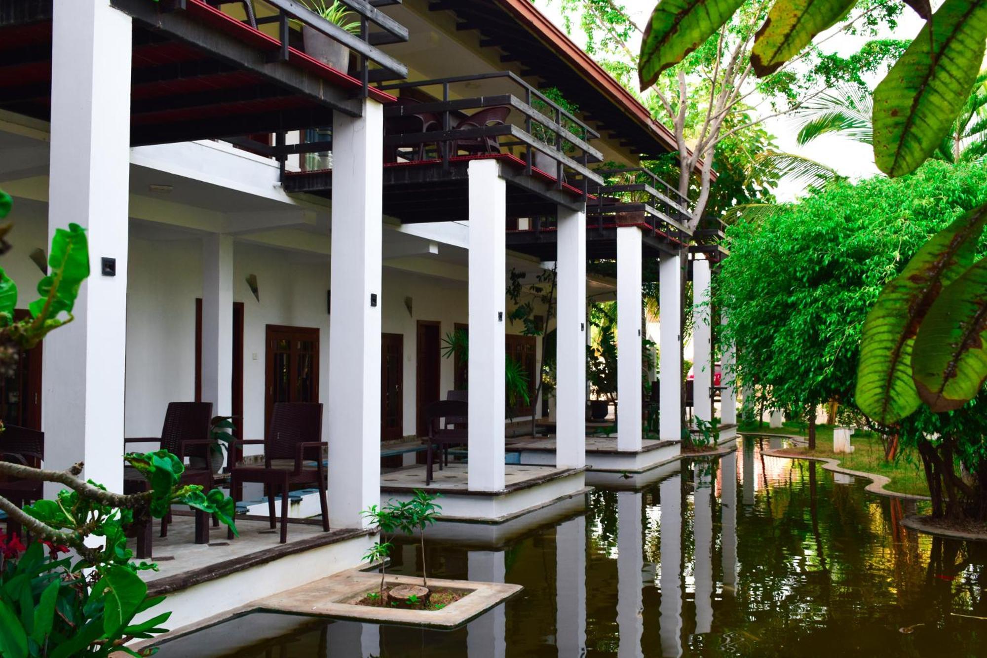 Hotel Green Garden Trikunamalaja Zewnętrze zdjęcie